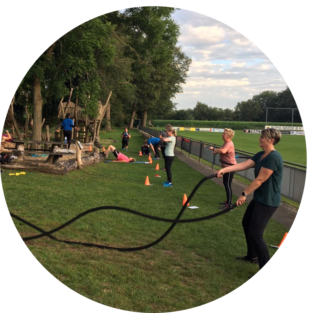 Circuittraining Bootcamp in de buitenlucht